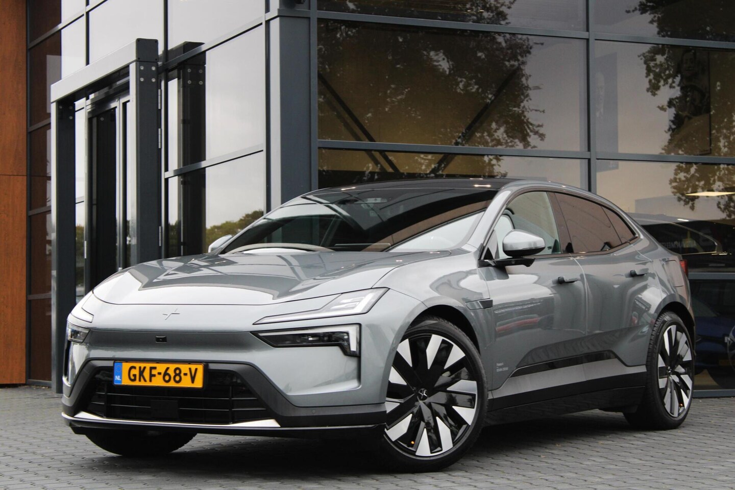 Polestar 4 - Long Range Single motor 100kWh | Harman Kardon | Trekhaak - AutoWereld.nl