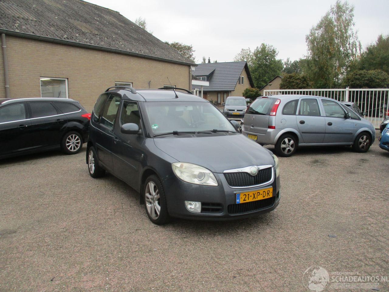 Skoda Roomster - 1.6-16V Comfort 1.6-16V Comfort - AutoWereld.nl