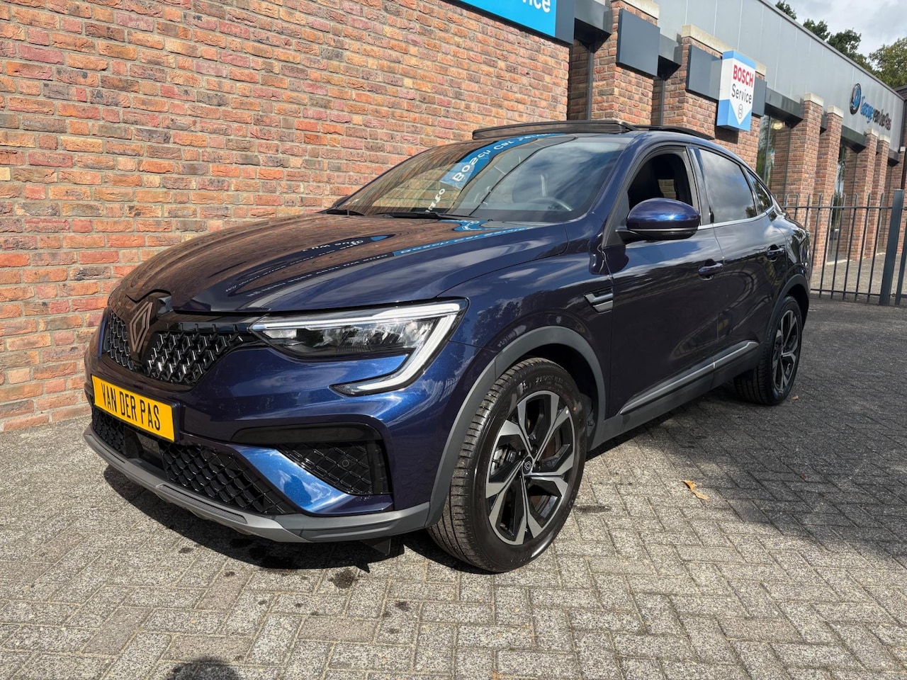 Renault Arkana - 1.6 E-Tech full hybrid 145 Techno|Panoramadak|Camera - AutoWereld.nl