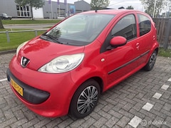 Peugeot 107 - 1.0-12V XS