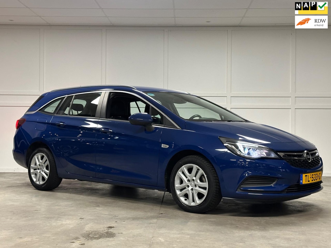 Opel Astra Sports Tourer - 1.0 Business+ / 2018 / Navi / Cruise / - AutoWereld.nl