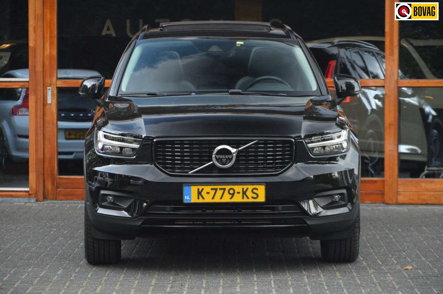 Volvo XC40 - T4 Hybride R-Design | Panoramadak | Trekhaak 1.800 kg | Pilot-Assist | Harman Kardon | 360 - AutoWereld.nl