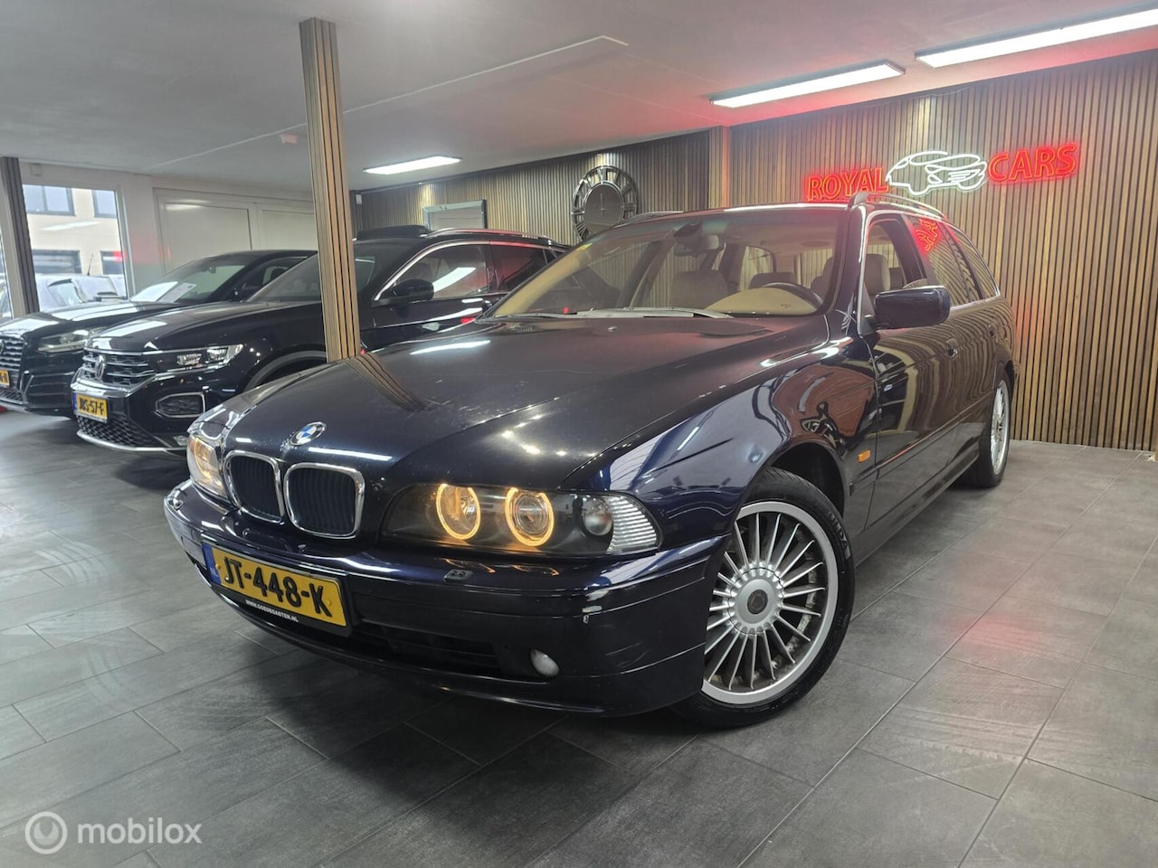 BMW 5-serie Touring - 530d / LEER/ AUT/ Exenon/ NAVI/ M Pakket - AutoWereld.nl