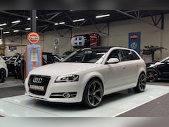 Audi A3 - 1.4 TFSI S-line Xenon Pano LEER Navi Clima