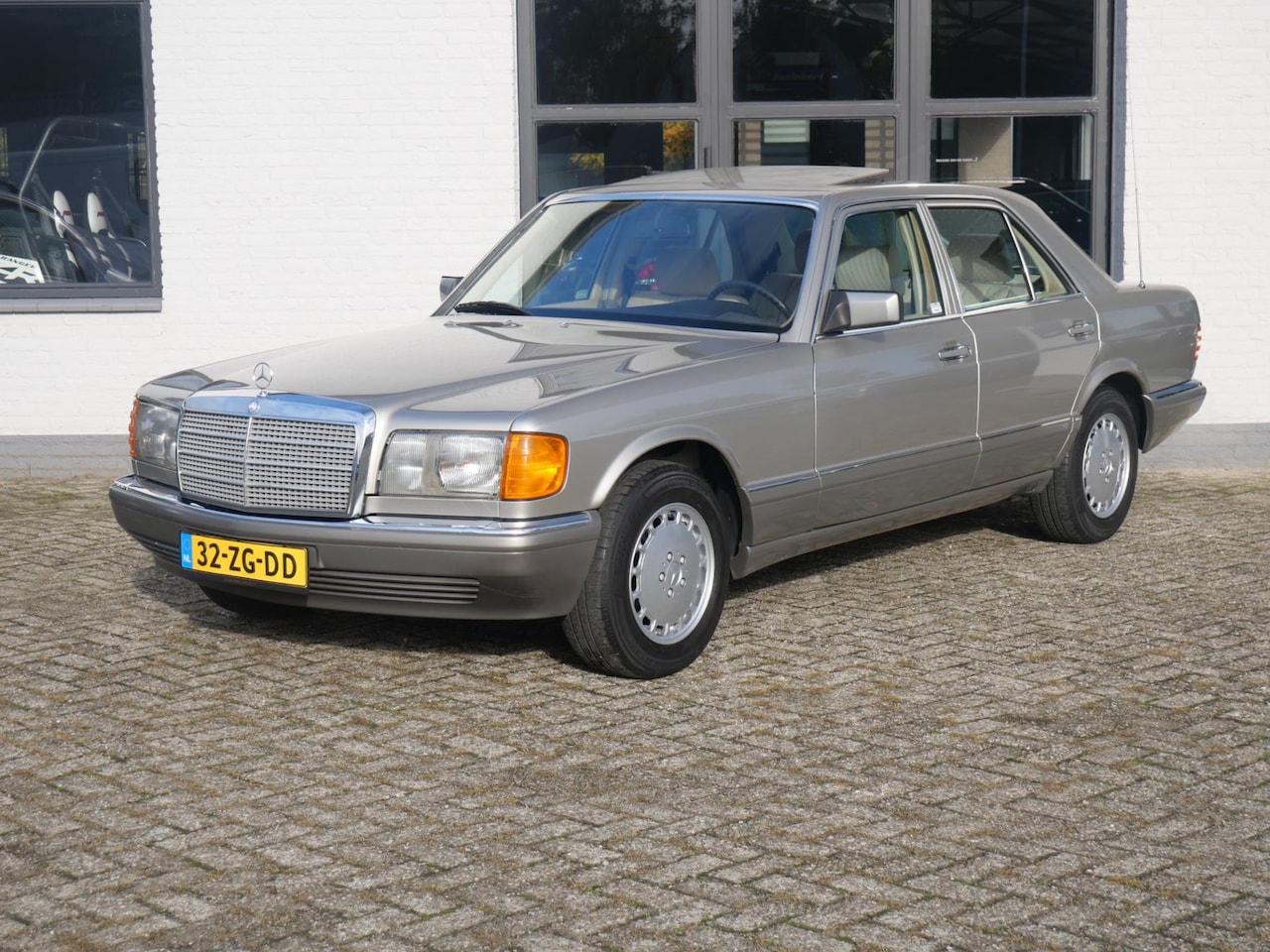 Mercedes-Benz S-klasse - 260 SE Automaat 112.000km !!! Schuifdak Lichtmetaal - AutoWereld.nl