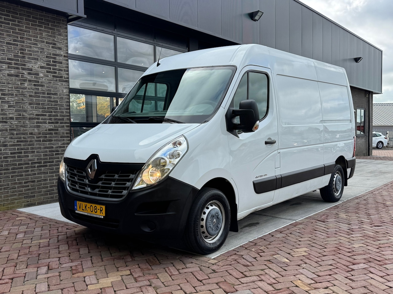 Renault Master - T33 2.3 dCi L2H2 | Camera | PDC | Cruise | Airco | - AutoWereld.nl