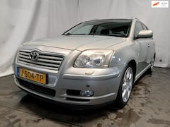 Toyota Avensis Wagon - 2.4 VVTi Executive - Schade