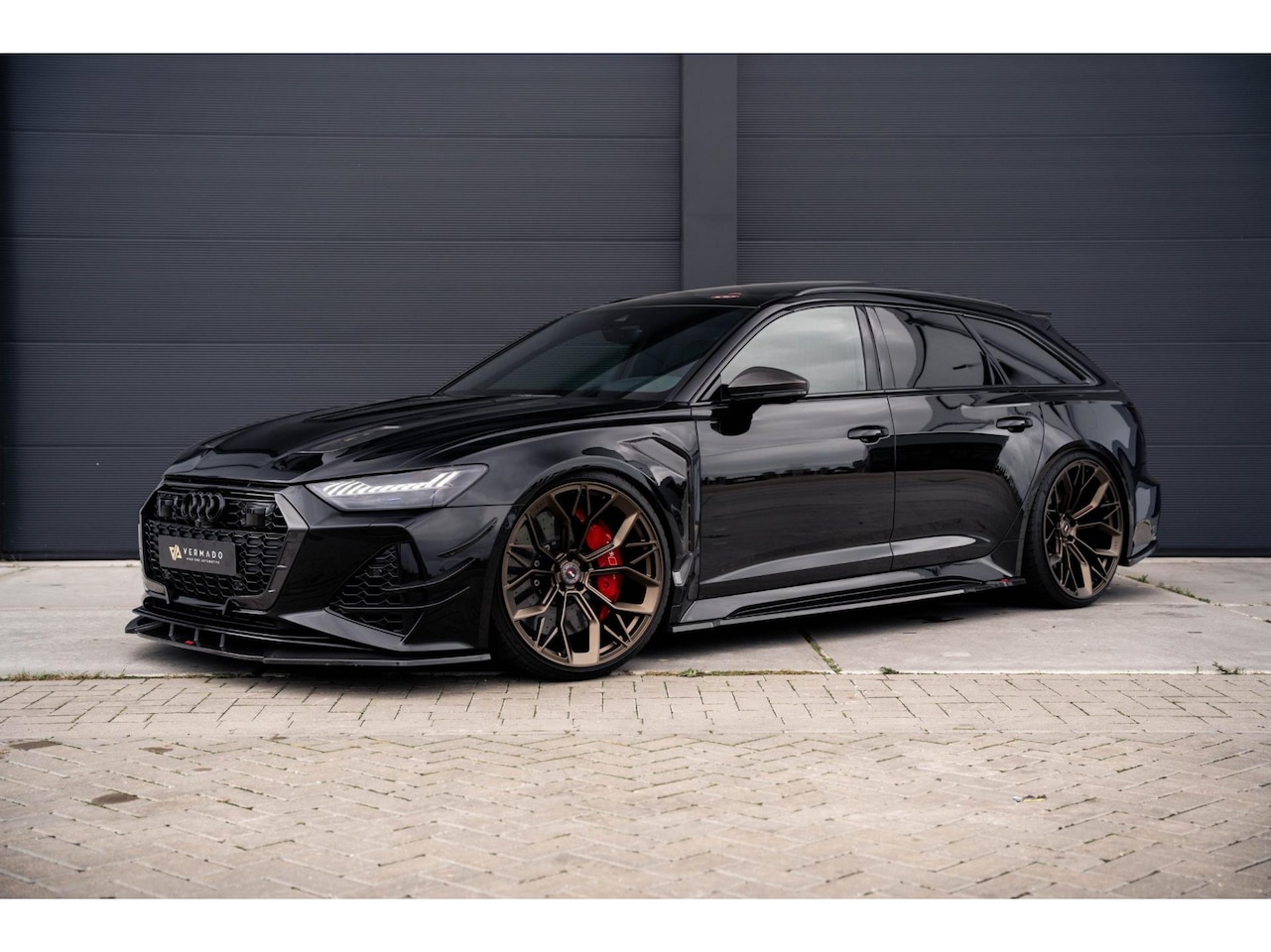 Audi RS6 - Dikste van Europa 1 OF 1 Urban Carbon 1050 PK Akrapovic Eventuri Keramisch Pano B&O Luchtv - AutoWereld.nl