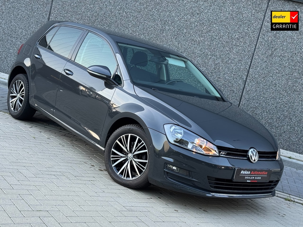 Volkswagen Golf - 1.2 TSI R-line Climate Parkeer Assist Pdc - AutoWereld.nl