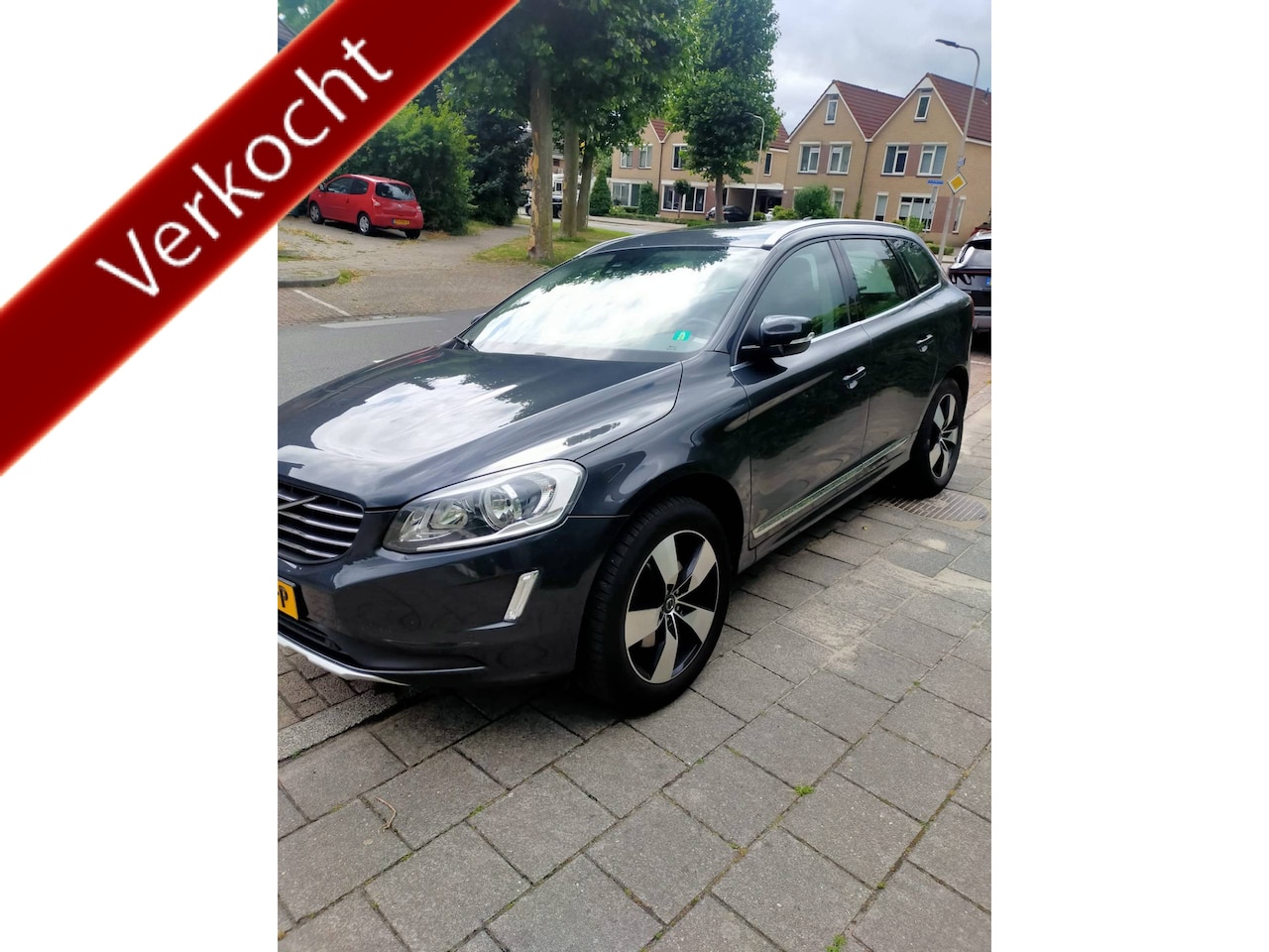 Volvo XC60 - 2.0 D5 5Cyl. Ttrekhaak | Leer | Pano | 19"LMV - AutoWereld.nl