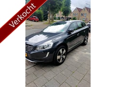 Volvo XC60 - 2.0 D5 5Cyl. Ttrekhaak | Leer | Pano | 19"LMV