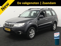 Subaru Forester - 2.0 Luxury Trekhaak, Airco, Cruise control, Stuur multifunctioneel, Voorstoelen verwarmd,