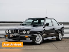 BMW M3 - E30 | 58.000KM | Orig. NL | Full Documentation | Perfect Condition