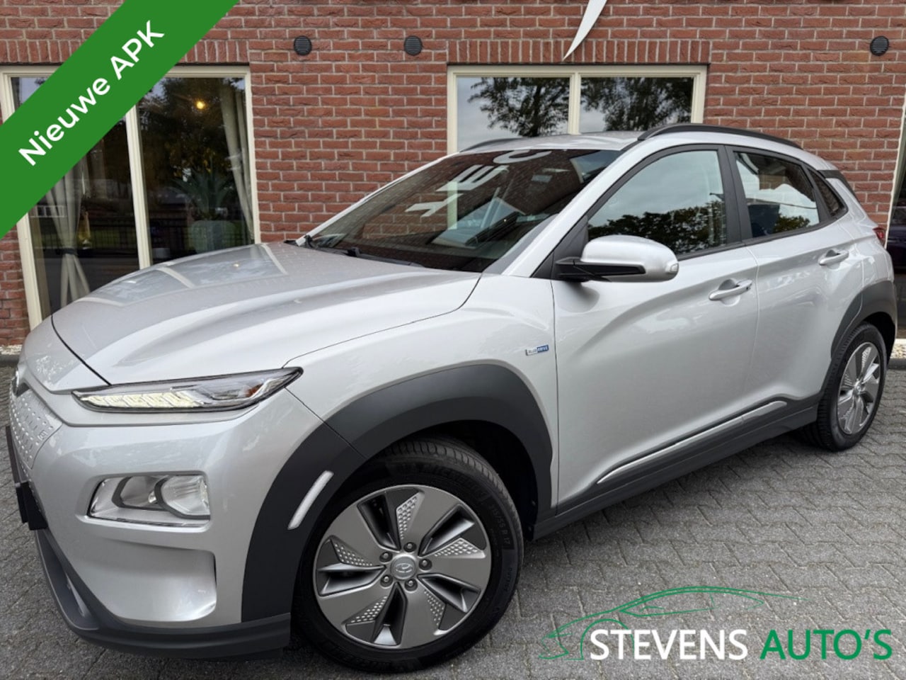 Hyundai Kona Electric - EV Comfort 64 kWh NIEUWE APK / AFN.TREKHAAK / CAMERA / NAVI / CR - AutoWereld.nl