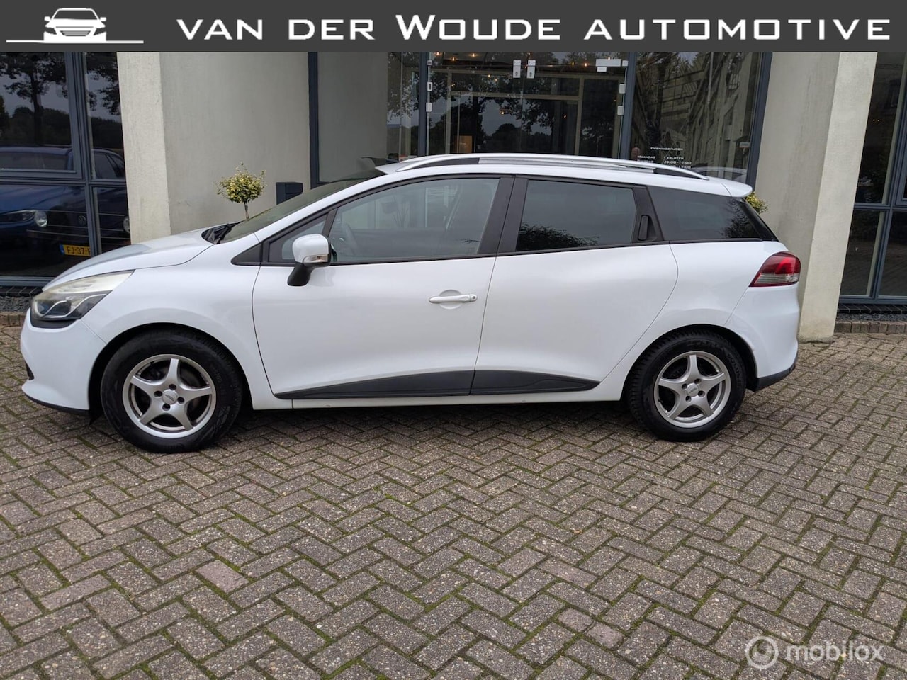 Renault Clio Estate - 1.5 dCi AIRCO|NAVI|TREKHAAK - AutoWereld.nl