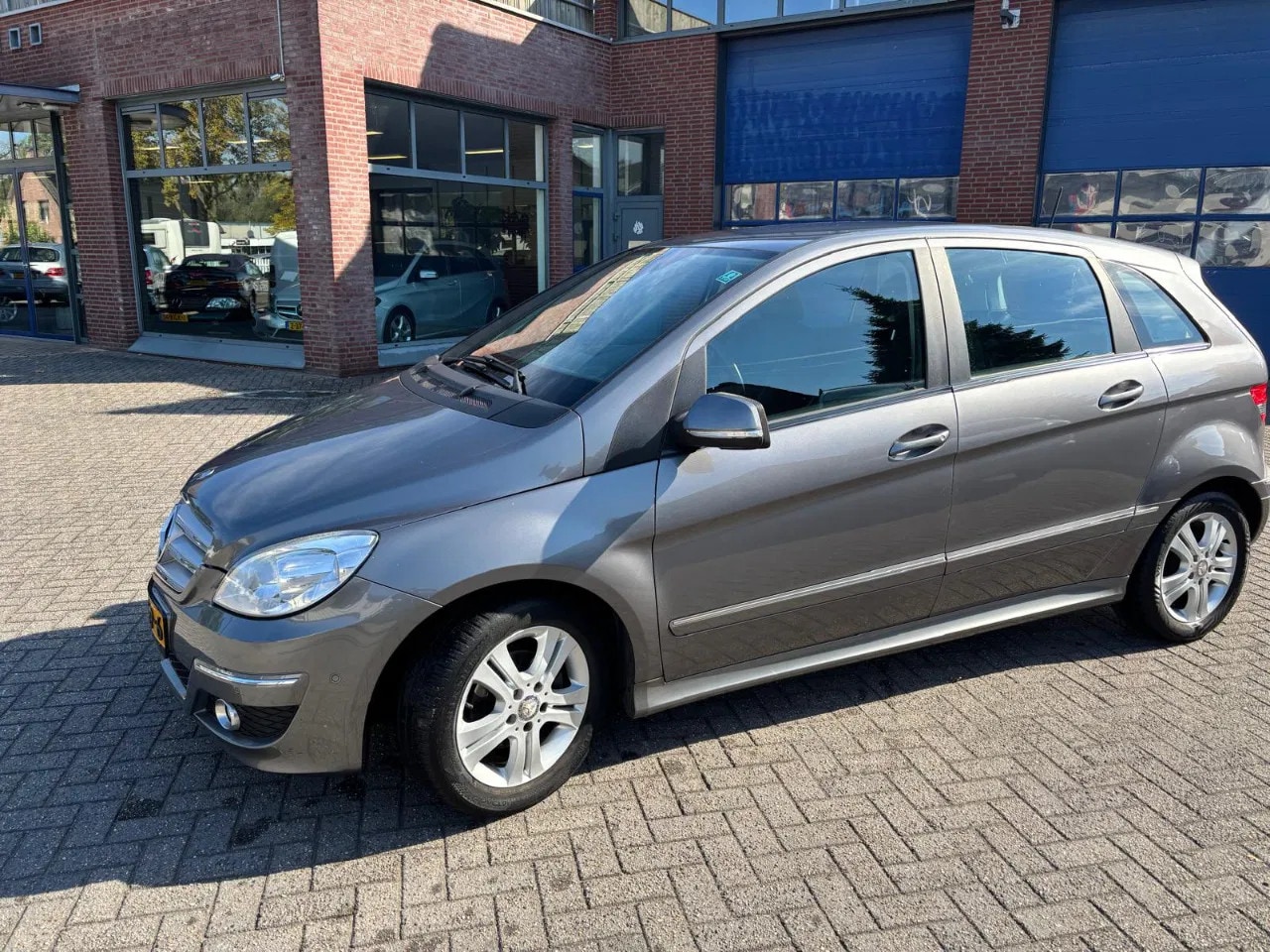 Mercedes-Benz B-klasse - 180 automaat,trekhaak,airco - AutoWereld.nl