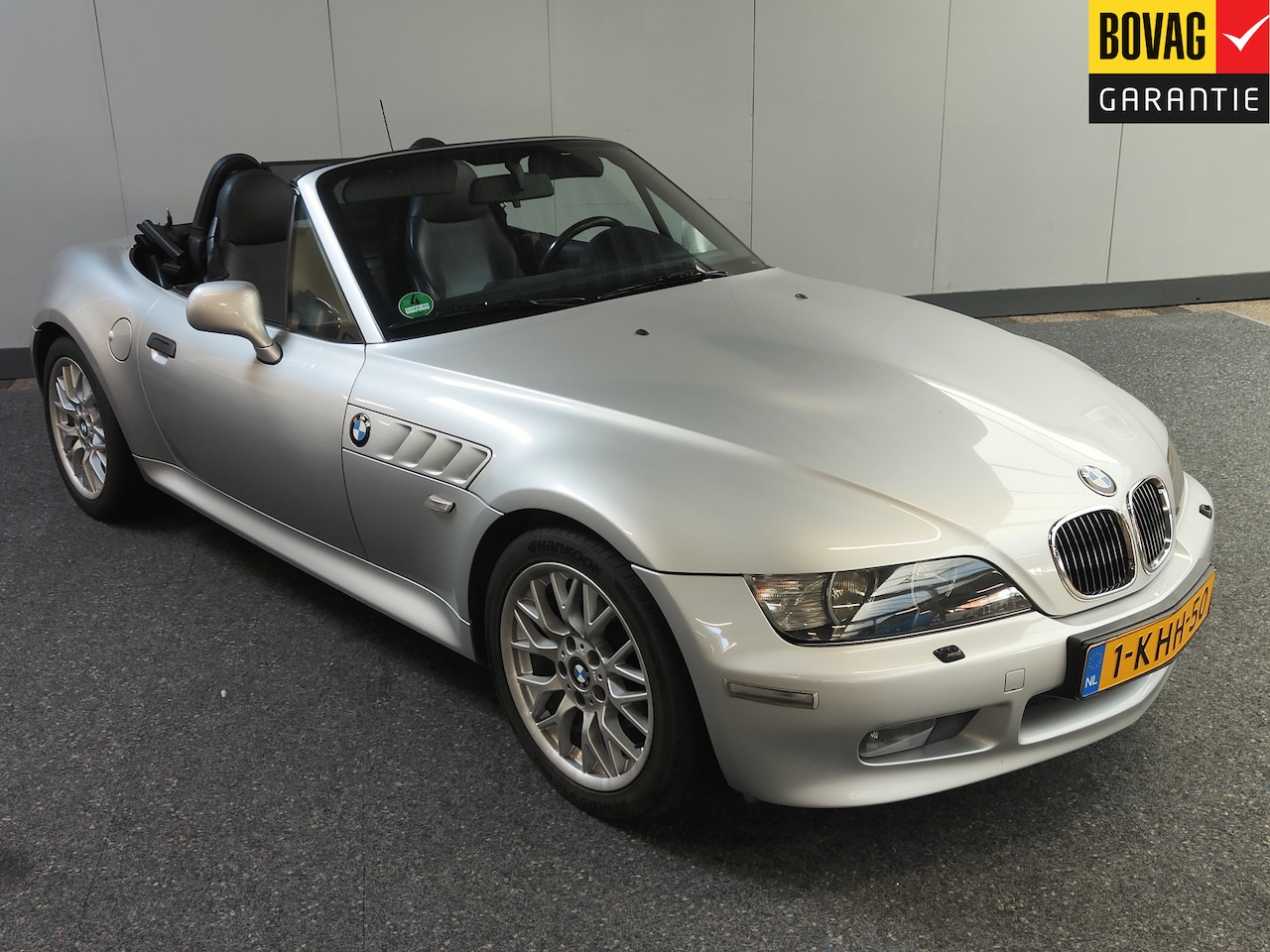BMW Z3 Roadster - Wide Body 1.9i Sport Line Rijklaar Henk Jongen Auto's in Helmond, al 50 jaar service zoal - AutoWereld.nl