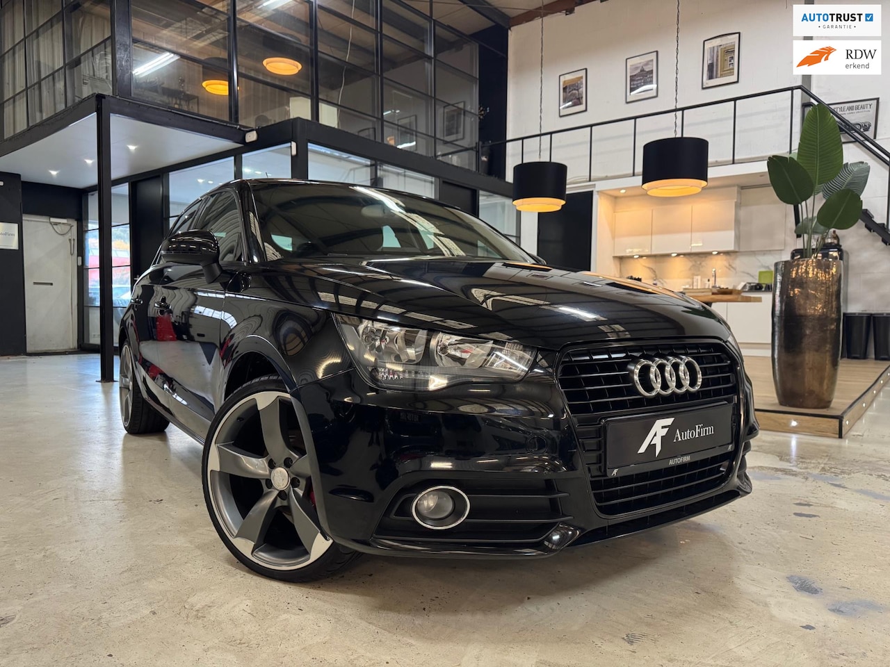 Audi A1 Sportback - 1.2 TFSI Ambition Pro Line S-line velgen Nette auto Dealer onderhouden Stoelverwarming Sty - AutoWereld.nl