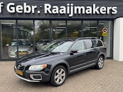 Volvo XC70 - 2.4 D5 Momentum*Xenon*Schuifdak*EXPORTPRIJS