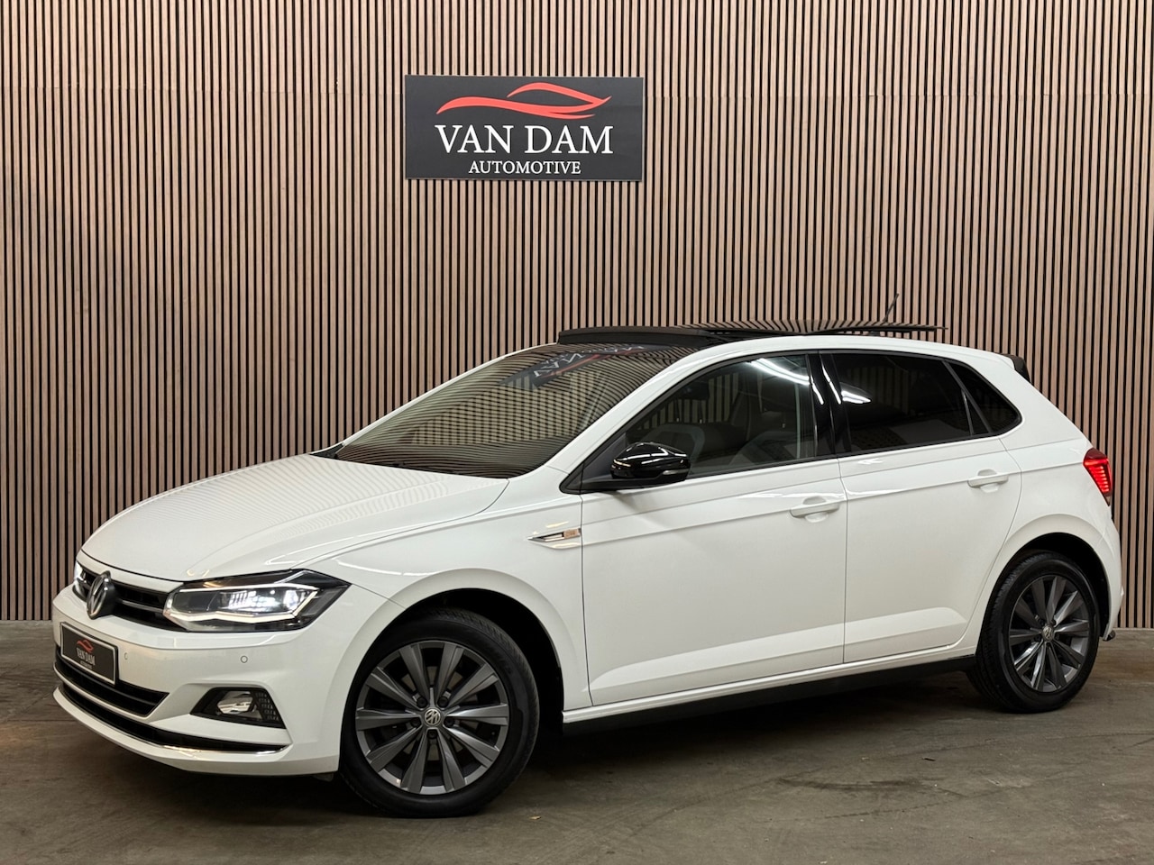 Volkswagen Polo - 1.6 TDI Highline 2019 DSG PANO LED CAMERA ACC PDC - AutoWereld.nl