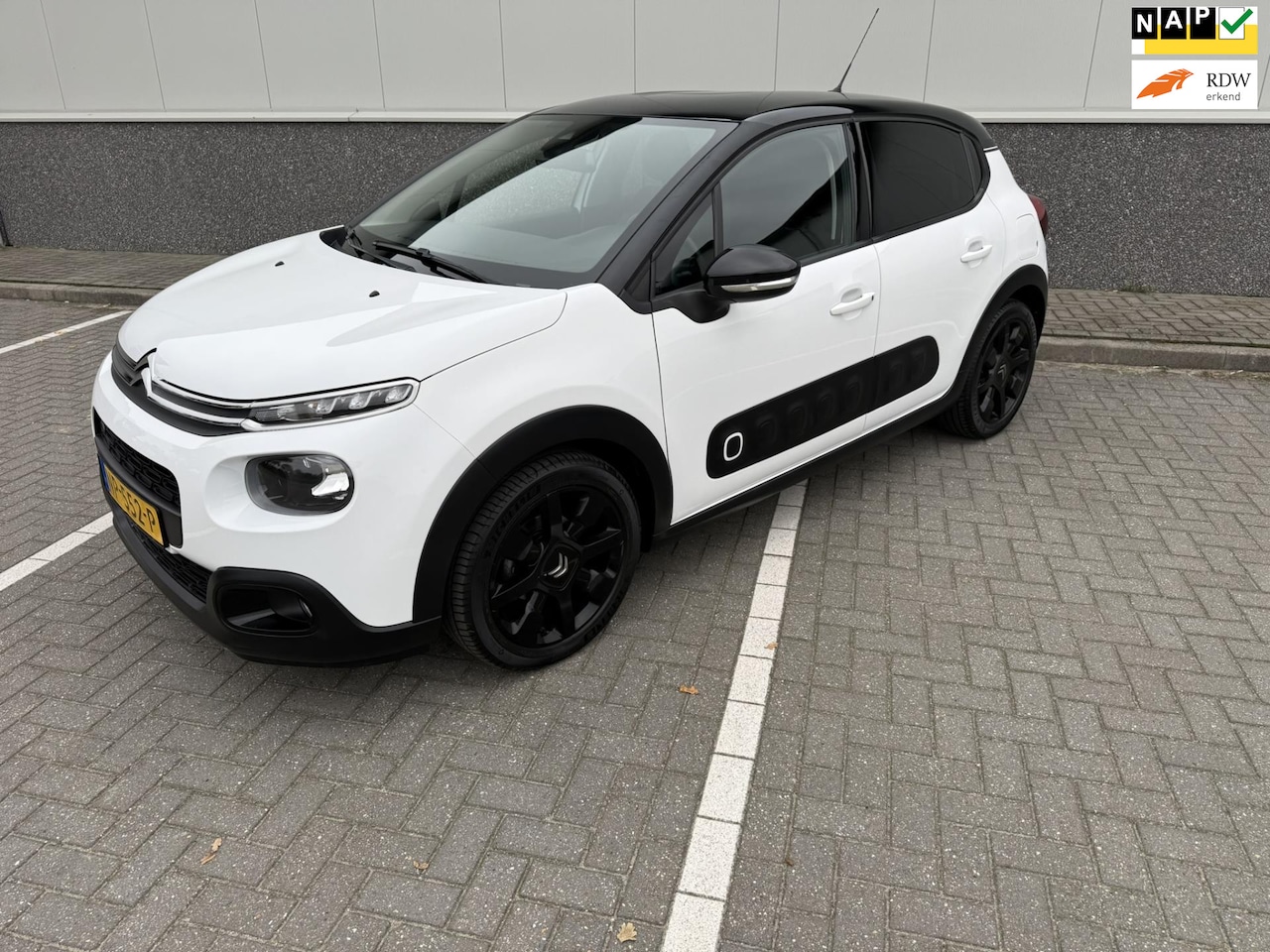 Citroën C3 - 1.2 PureTech S&S Shine automaat 1ste eigenaar - AutoWereld.nl
