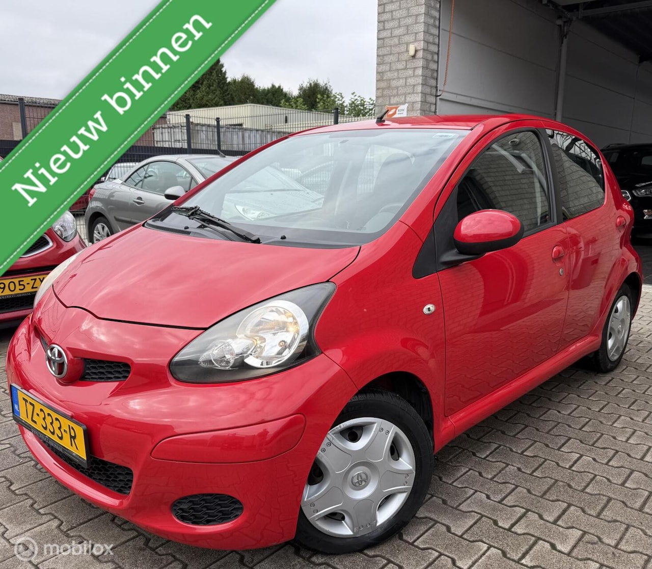 Toyota Aygo - 1.0-12V / Dealer onderh. / BJ 2011 /5DRS /AIRCO - AutoWereld.nl