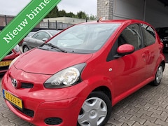 Toyota Aygo - 1.0-12V / Dealer onderh. / BJ 2011 /5DRS /AIRCO