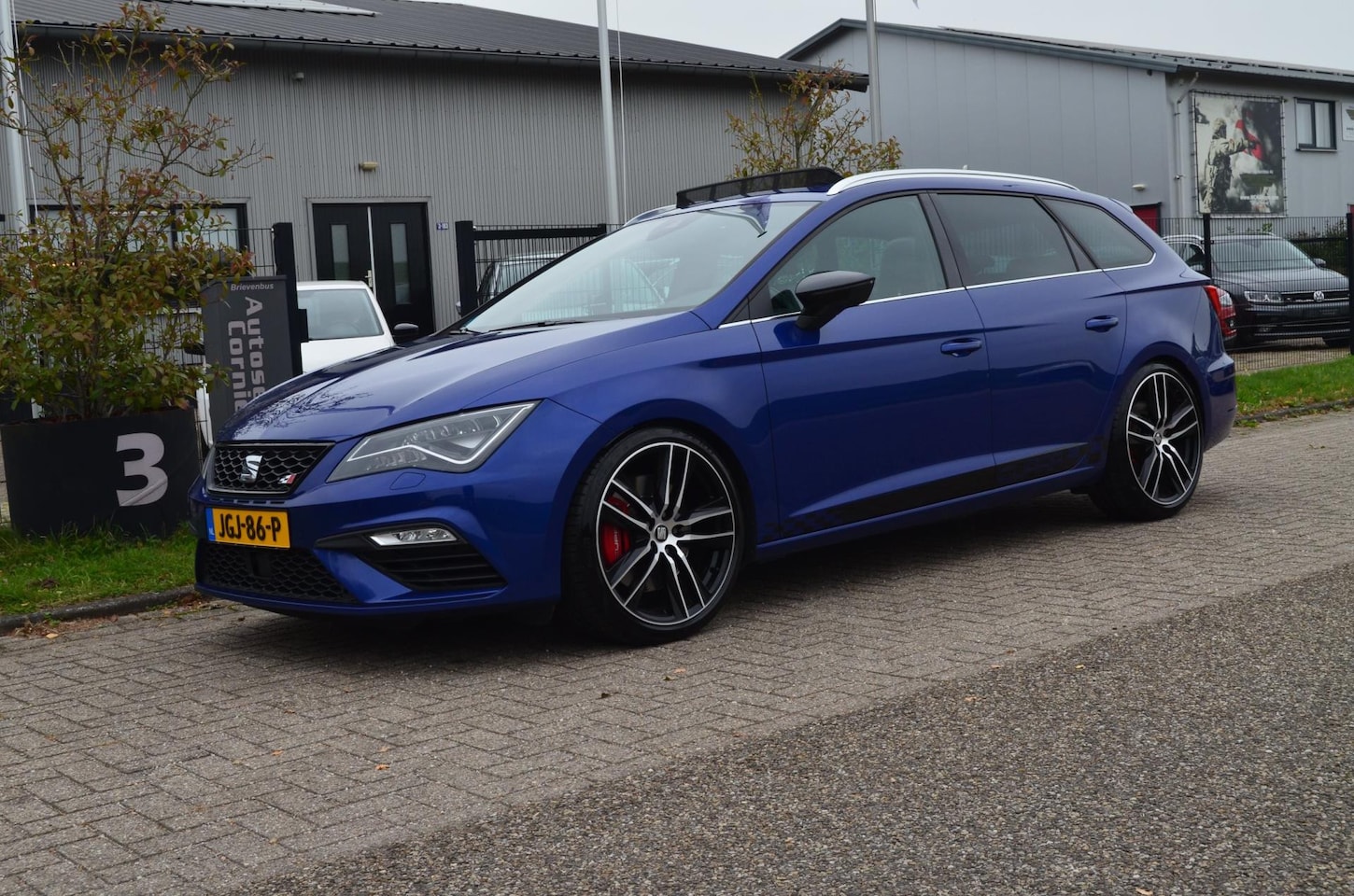 SEAT Leon ST - 2.0 TSI 4DRIVE 300 CUPRA |Pano|Camera|ACC - AutoWereld.nl