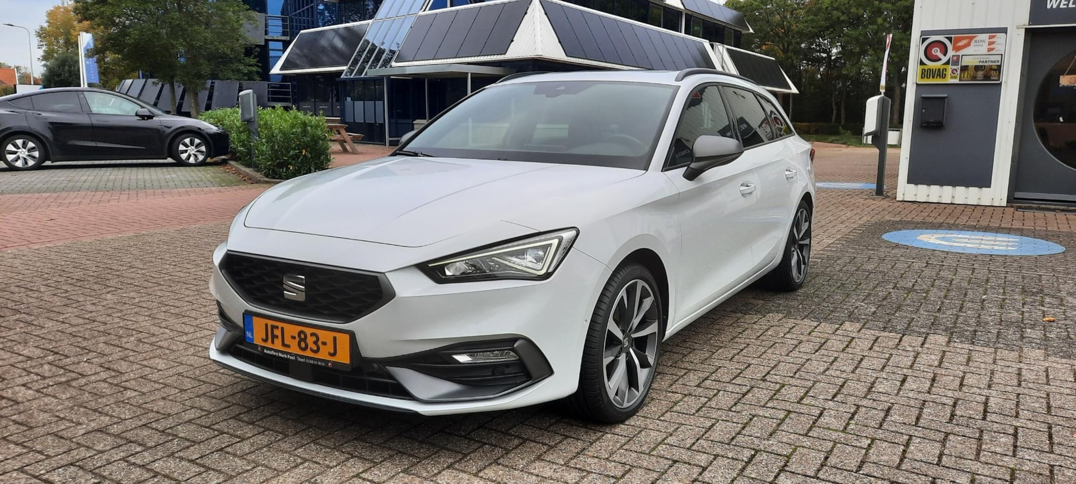 SEAT Leon Sportstourer - 1.5 eTSI FR Business Intense 1.5 eTSI FR Business Intense - AutoWereld.nl