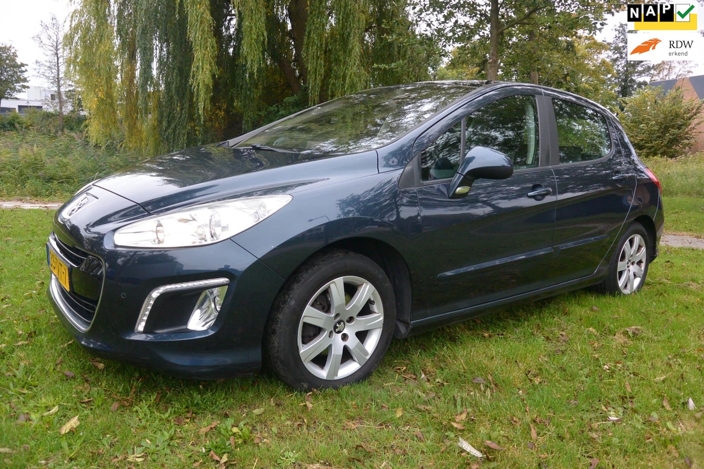 Peugeot 308 - 1.6 VTi Active*airco*cruise*panorama*navigatie - AutoWereld.nl