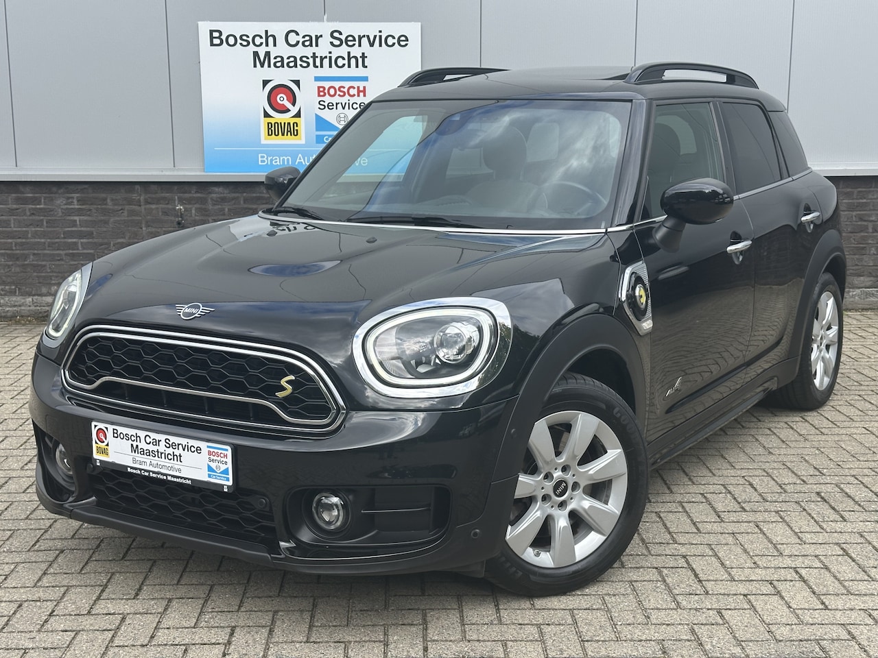 MINI Countryman - Mini 2.0 Cooper S E ALL4 Chili | Leer | Panorama | Key-less | Winter-pakket |  Interesse, - AutoWereld.nl