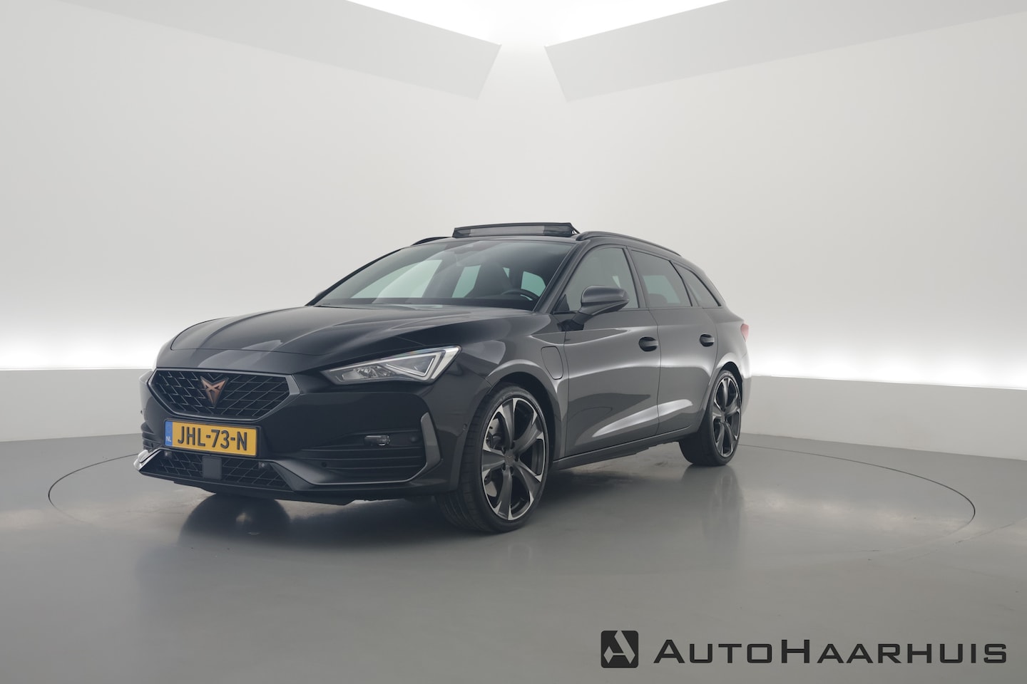 CUPRA Leon Sportstourer - 1.4 e-Hybrid VZ 245pk | Sportstuur | Pano | Adapt. Cruise | CarPlay | Stoel-stuurverw. | C - AutoWereld.nl