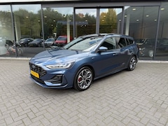 Ford Focus Wagon - 1.0 EBH ST-Line X, Pano, Gr. Navi, Digi Displ., B/O, Camera, Stoelverw,
