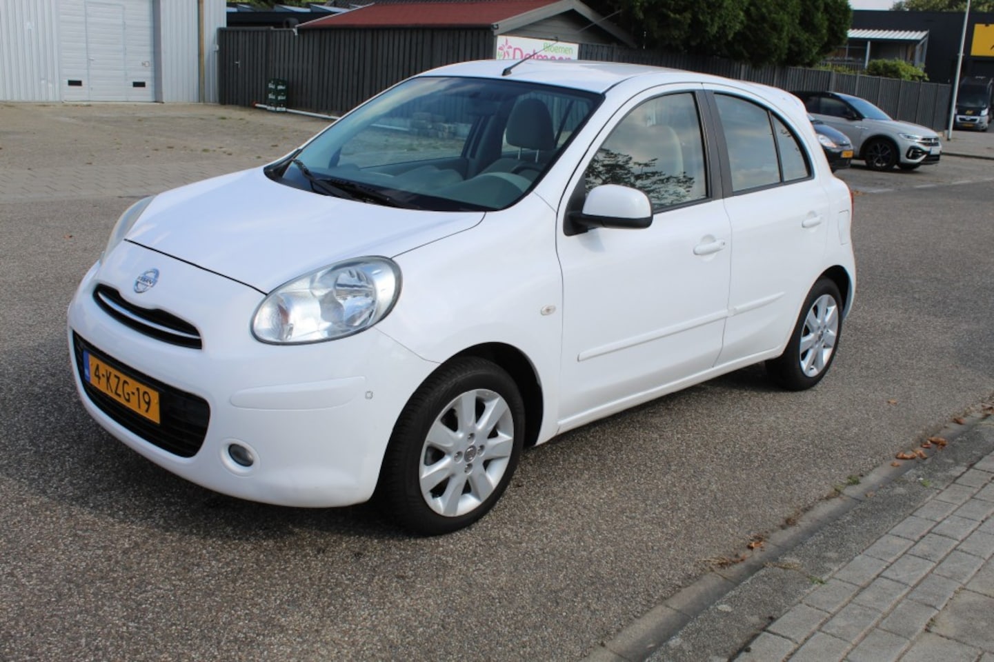 Nissan Micra - 1.2 DIG-S CONNECT ED - AutoWereld.nl