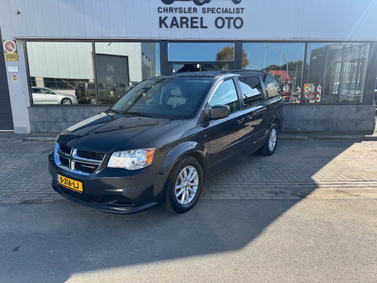 DODGE GRAND CARAVAN SXT