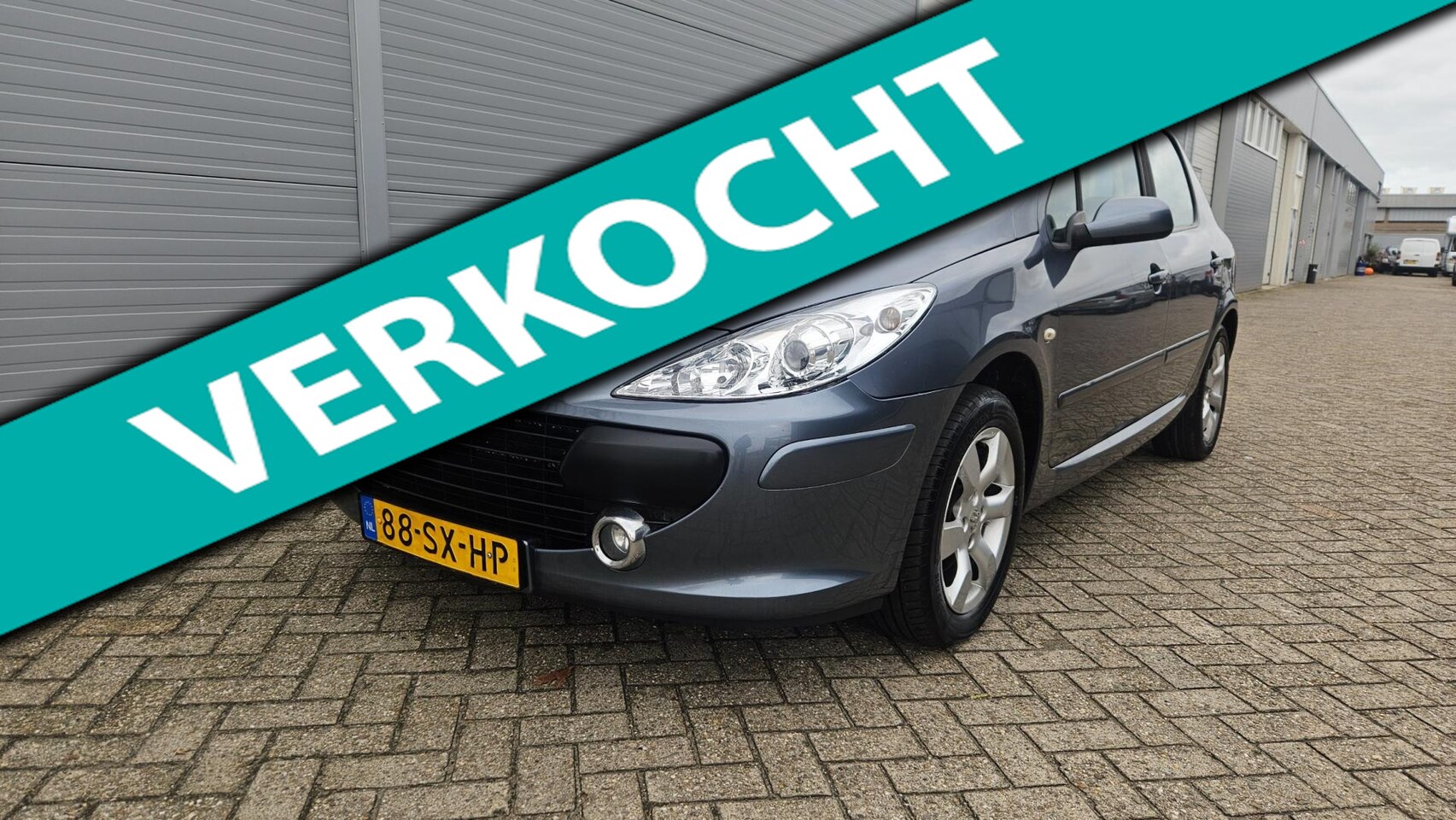 Peugeot 307 - 2.0-16V XS Airco | Licht metaal | Trekhaak | Apk 10-2026 - AutoWereld.nl
