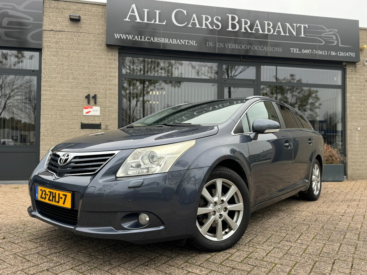 Toyota Avensis Wagon - 1.8 VVTi Executive / xenon / leder/ navi / full option - AutoWereld.nl