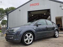 Ford Focus - 1.6-16V Futura