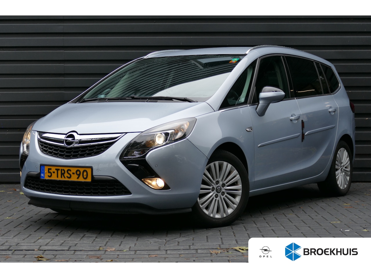 Opel Zafira Tourer - 1.6 170PK DESIGN EDTION AUTOMAAT / NAVI / CLIMA / CAMERA / 17"LMV / TREKHAAK / CRUISECONTR - AutoWereld.nl