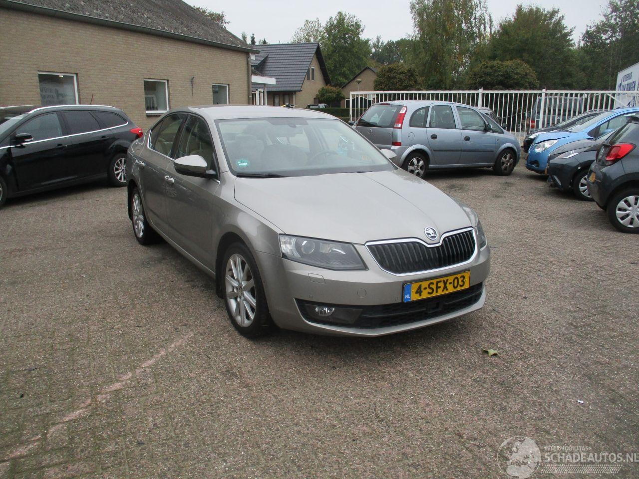 Skoda Octavia - 1.2 TSI Grt Eleg Bns REST BPM 300 EURO !!!! - AutoWereld.nl