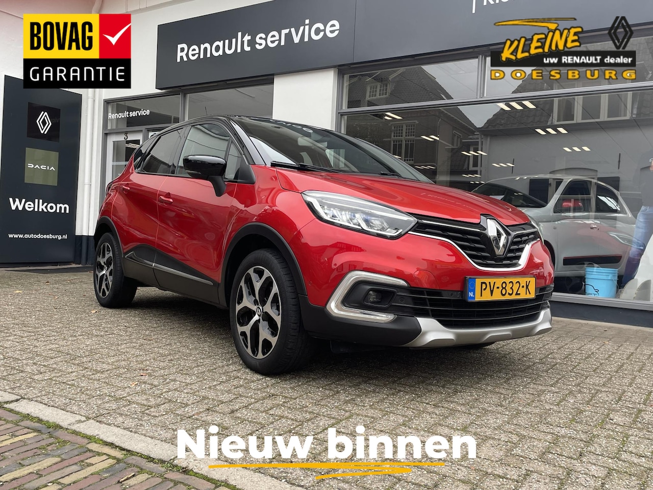 Renault Captur - TCe 90 Intens | Trekhaak | Premium kleur Rouge Flamme | Camera achter | 17 inch Lichtmetal - AutoWereld.nl