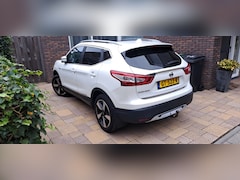 Nissan Qashqai - 1.2 Connect Edition 117pk Connect Edition | Climate Control | Navigatie | Trekhaak | Rondomzicht camera