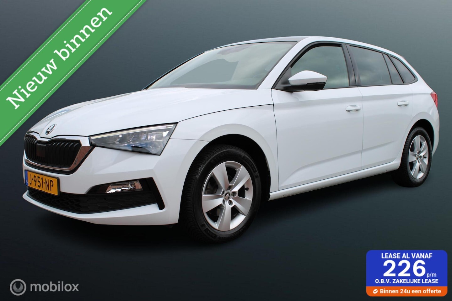 Skoda Scala - 1.0 TSI Sport Business 1.0 TSI Sport Business, Panoramadak, Trekhaak, Clima, Cruise, Led verlichting, Donker glas - AutoWereld.nl