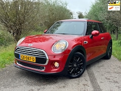 MINI One - 1.2 Business Automaat / slechts 65.890 km / Panoramadak / Navi / Airco / NL Auto / 15" Vel