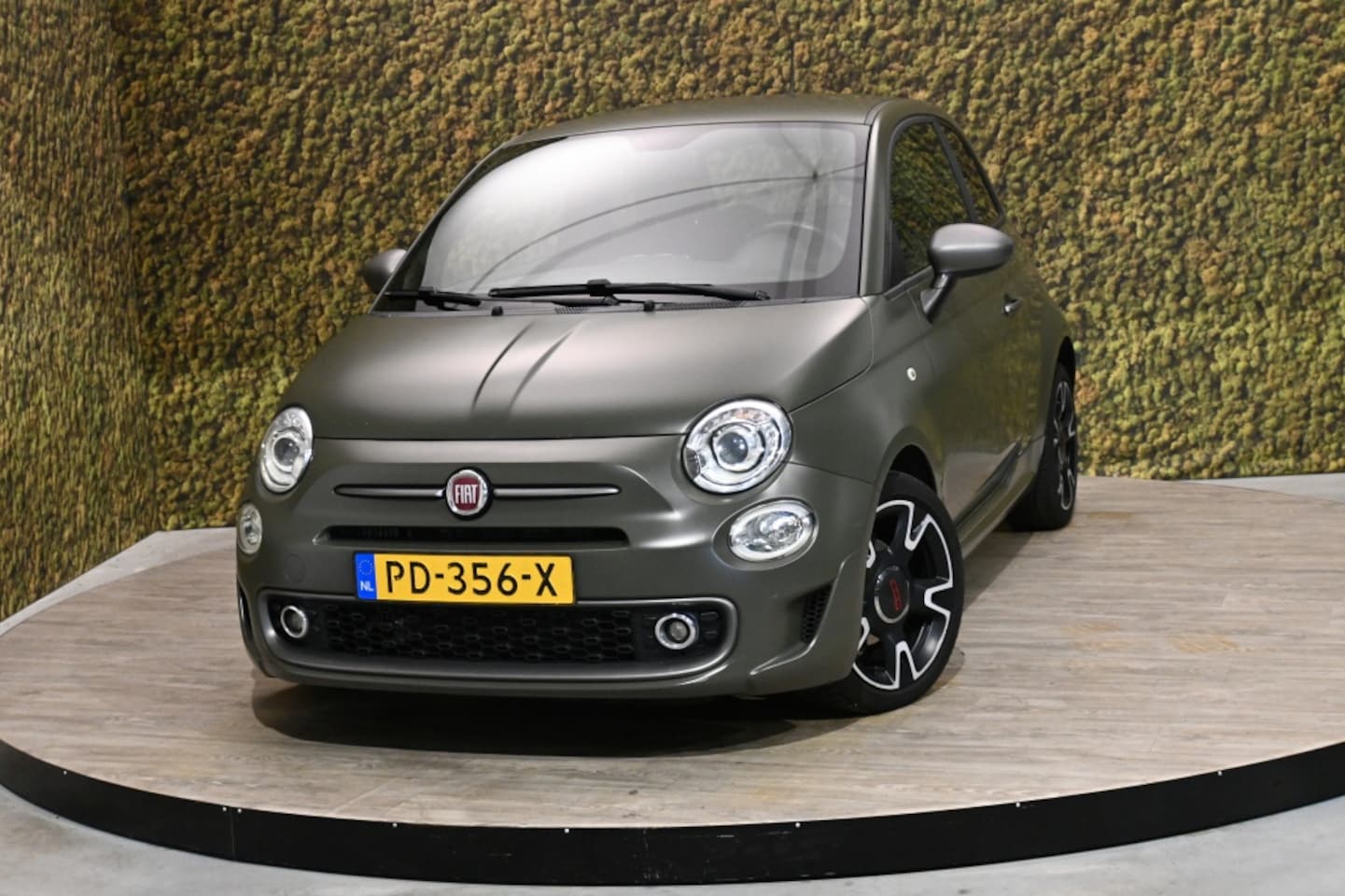 Fiat 500 - 0.9 TwinAir Sport | Airco | Groot scherm - AutoWereld.nl