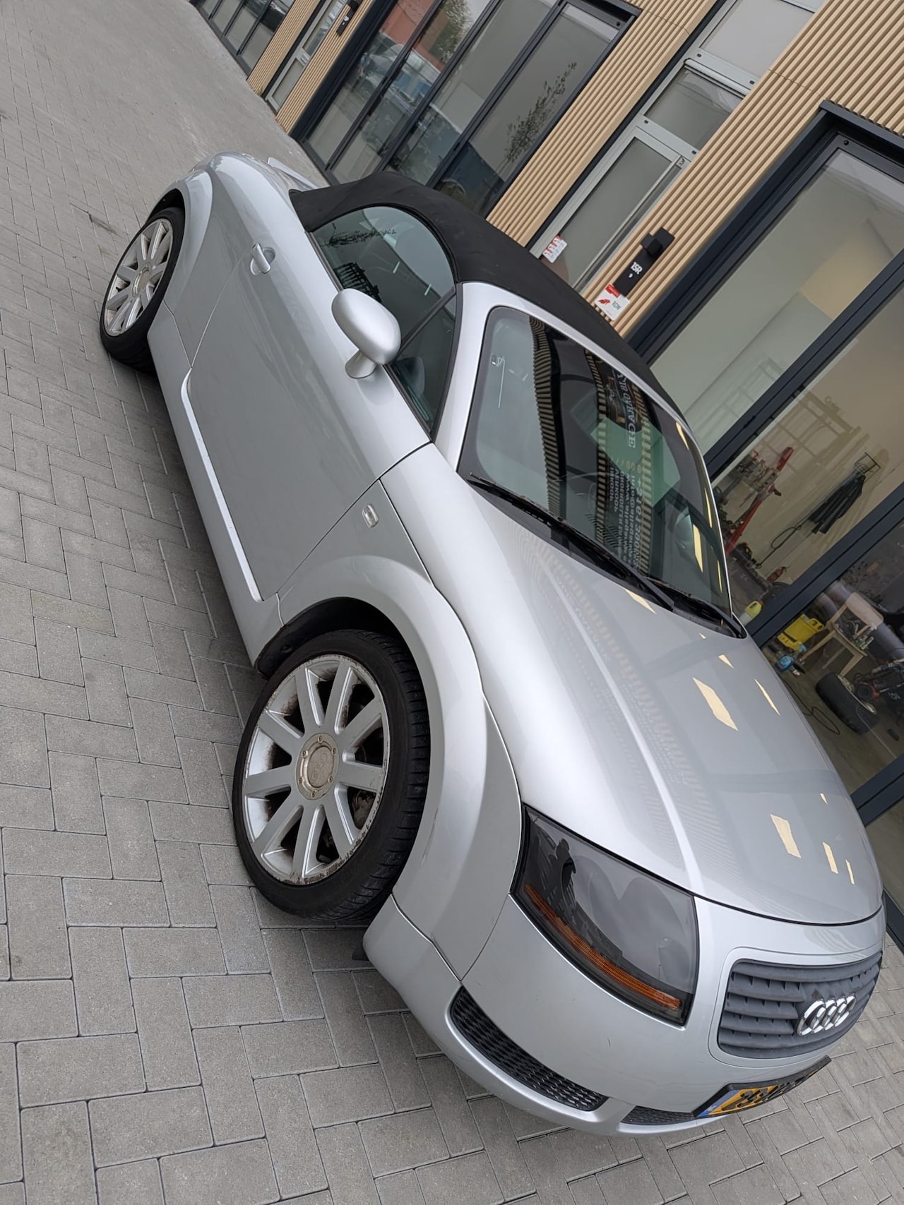 Audi TT Roadster - 1.8 5V Turbo - AutoWereld.nl