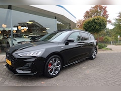 Ford Focus Wagon - 1.0 EcoB Hybrid 15PK ST Line X PANORAMA B&O