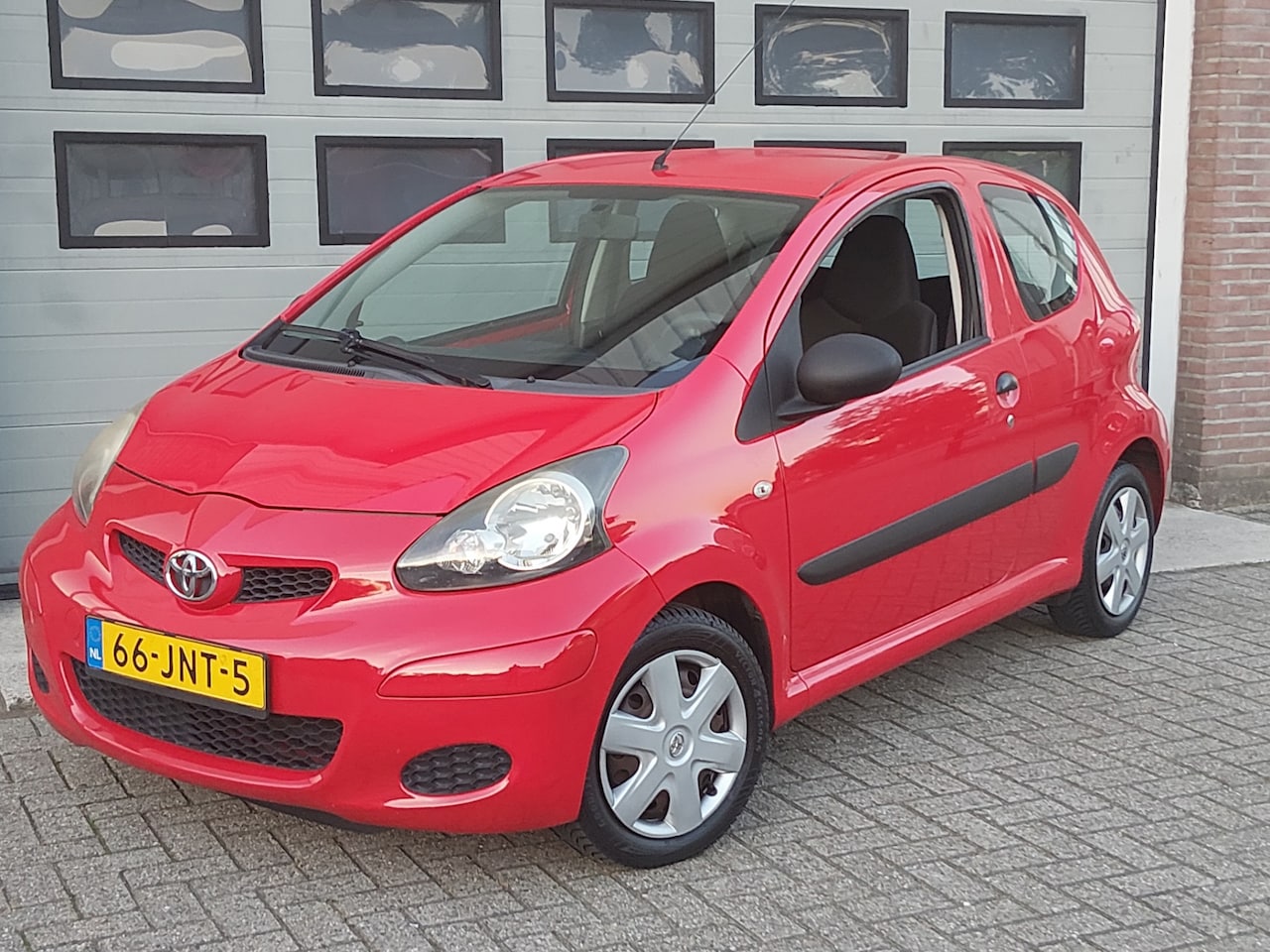 Toyota Aygo - 1.0-12V Access 2009 NIEUWE APK - AutoWereld.nl