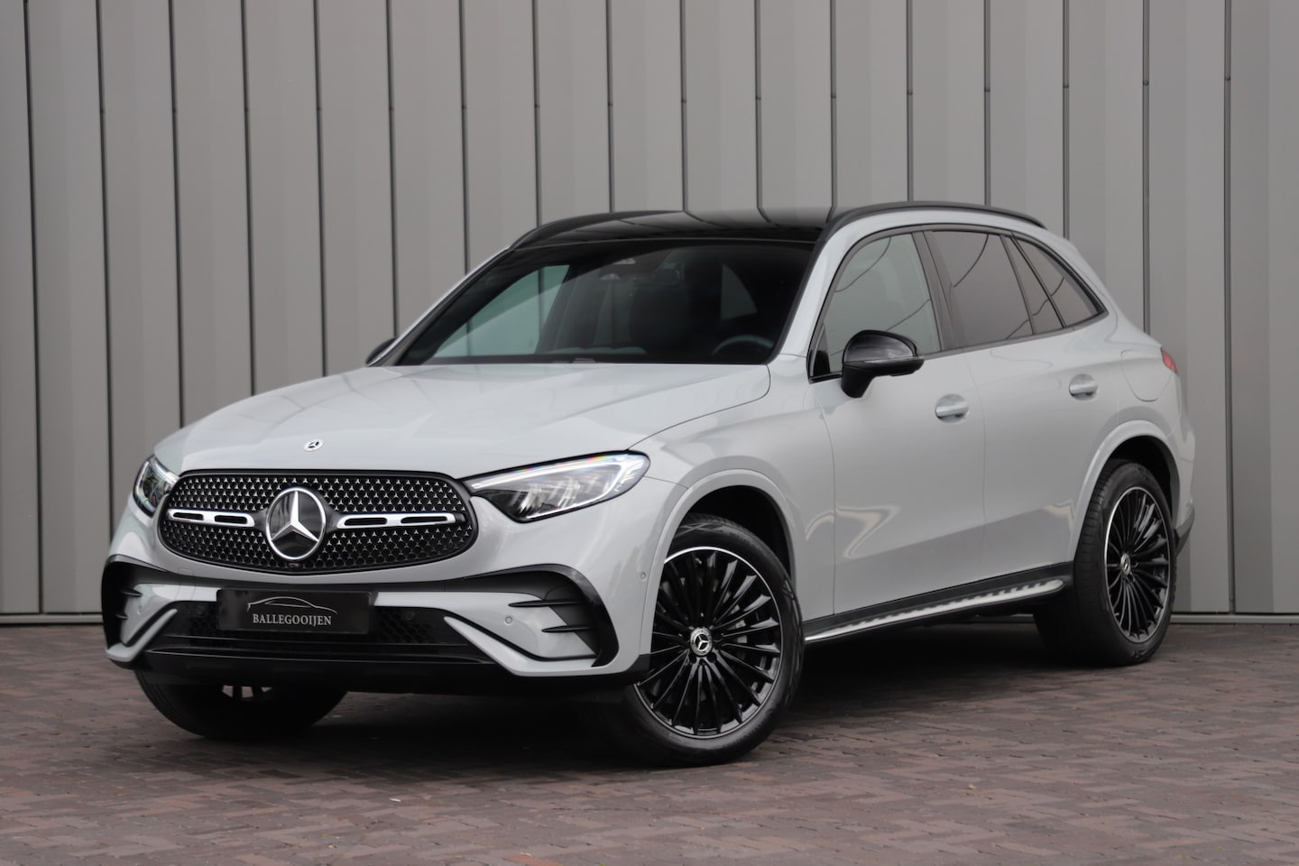 Mercedes-Benz GLC-klasse - 300e AMG 4-Matic | 313PK | Pano | Sfeerverlichting | Distronic | Memory | Stuurwielverw. | - AutoWereld.nl