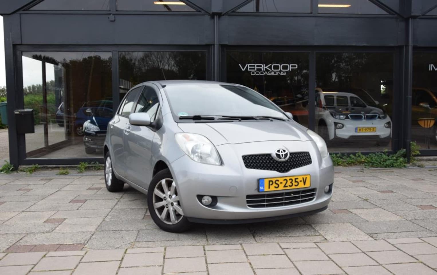 Toyota Yaris - 1.3 VVT-i Terra 1.3 VVTi Terra - AutoWereld.nl